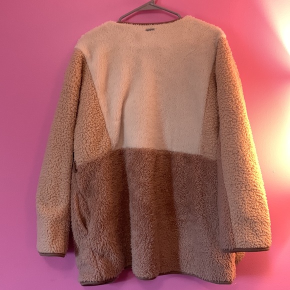 Billabong Fur Jacket - Picture 4 of 4